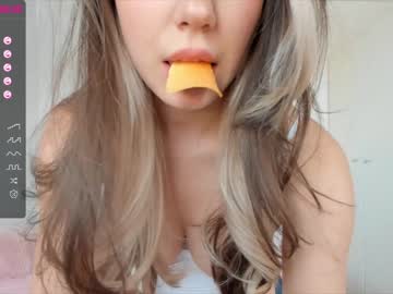 girl
        deniseone cam image #368142