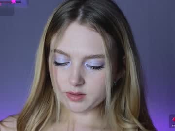 girl
        small_blondee cam image #6067721