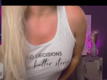girl
        wondrwomn cam image #2546122