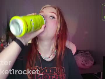 girl
        pocketrocket_ cam image #2173600