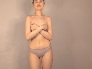 girl
        ritaschneider cam image #1132029