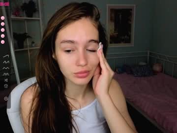 girl
        harpi_cruz cam image #1951636