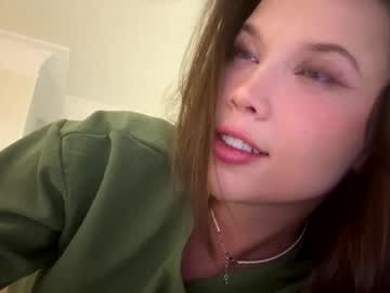 girl
        bitter_moon cam image #5701158