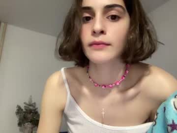 girl
        crown_of_vice01 cam image #666549