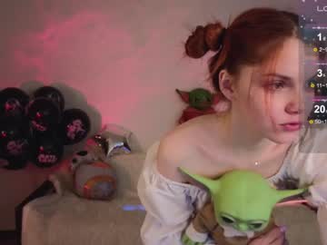 girl
        katy_ethereal cam image #4086469