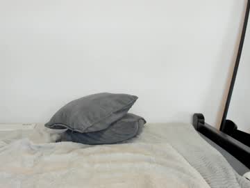 girl
        aria_diaz cam image #3012242
