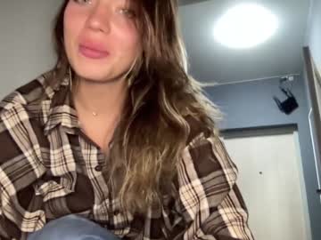 girl
        angel_from_sky cam image #4483875
