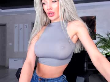 girl
        ingridblondy94 cam image #6438550