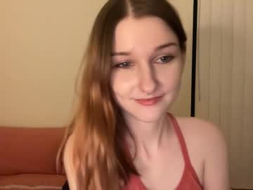 girl
        tinytittytia cam image #5200968