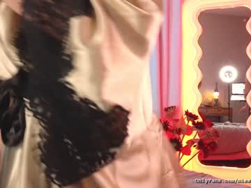 girl
        _stella_rose_ cam image #2172967
