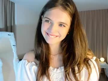 girl
        lilienblume cam image #5375896