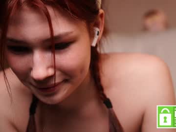 girl
        bonnie_petite cam image #3586589