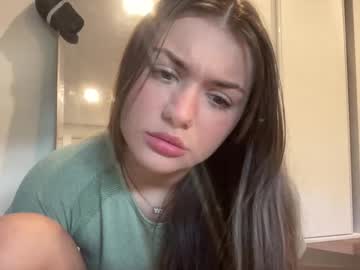girl
        cassies1 cam image #4472675