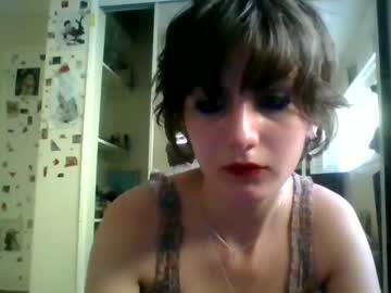 girl
        imalicegrey3 cam image #1895108