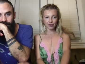 couple
        tellmetaji cam image #2785938