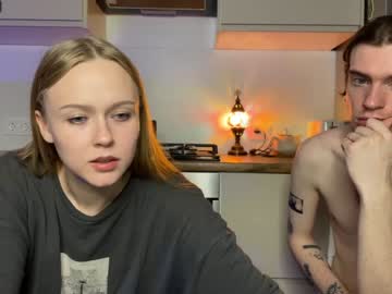 couple
        babyytonight cam image #2967090