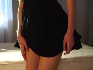 girl
        arielday cam image #3088270