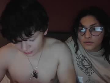 couple
        lustfullives cam image #446328