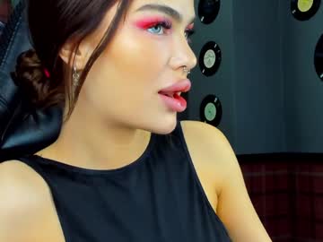girl
        angel_sapphire_ cam image #4956865