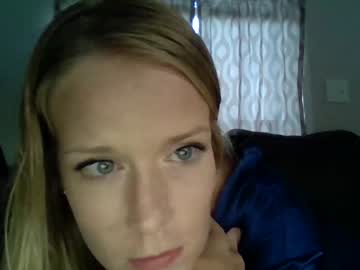 girl
        brittx00x cam image #2202902