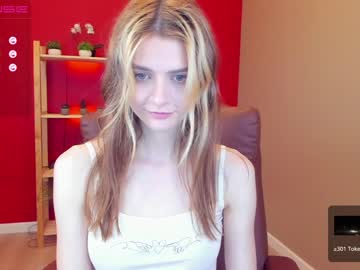 girl
        sansa_quincy cam image #2011277