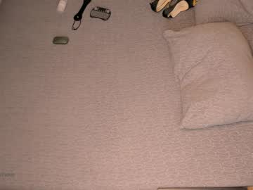 girl
        theanytimeshow cam image #4738267