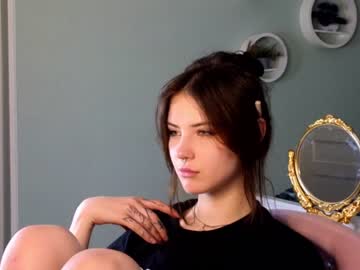 girl
        adelina____ cam image #3895026