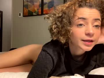 girl
        globberton cam image #3680437