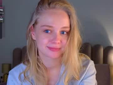 girl
        stacy_fanning cam image #4102696