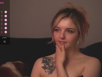 girl
        lucydelovely cam image #2758216