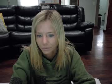 girl
        armyvet1991 cam image #6446357