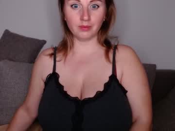 girl
        gentle__woman cam image #1173089