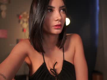 girl
        letiziafulkers1 cam image #1906730