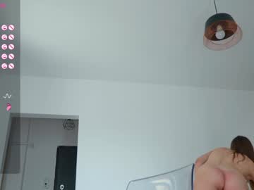 girl
        fazeyj cam image #4604645