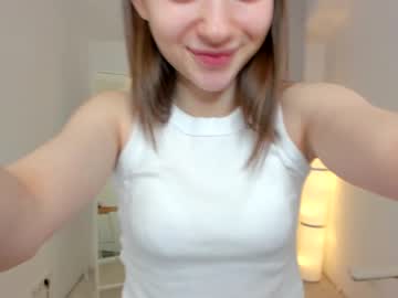 girl
        bless_sheila cam image #637613