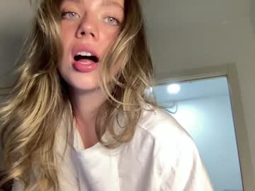 girl
        angel_from_sky cam image #6676754