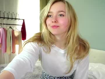 girl
        odelynbrower cam image #6912332