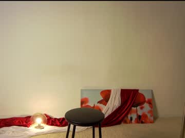 girl
        annesense cam image #1463438