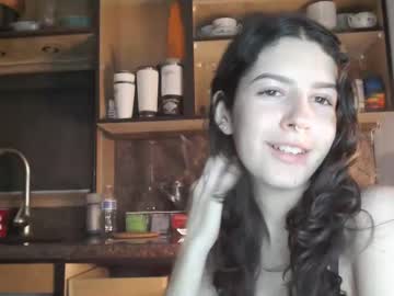 girl
        frenchava cam image #3681973