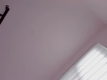 girl
        itsbellax cam image #5892133
