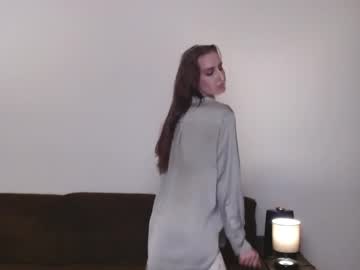 girl
        mia_little_witch cam image #4650669