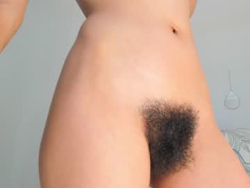 girl
        bush_woman cam image #4075963