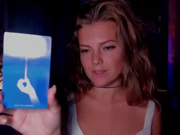 girl
        kosmickate cam image #530872