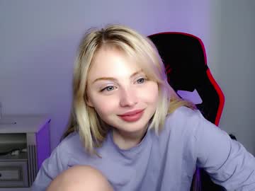 girl
        shy_blondiee cam image #940162