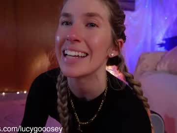 girl
        lucy_gooosey cam image #6407245