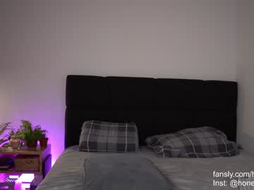 girl
        honeyyykate cam image #4571803