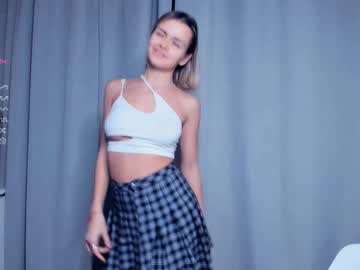 girl
        niki_nice cam image #2853403