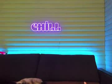 couple
        meowluv cam image #5763570