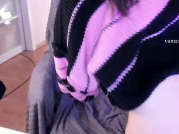 girl
        shesnotuwu cam image #5537410