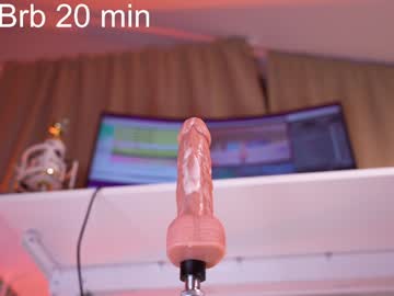 girl
        lil_eva cam image #6820339